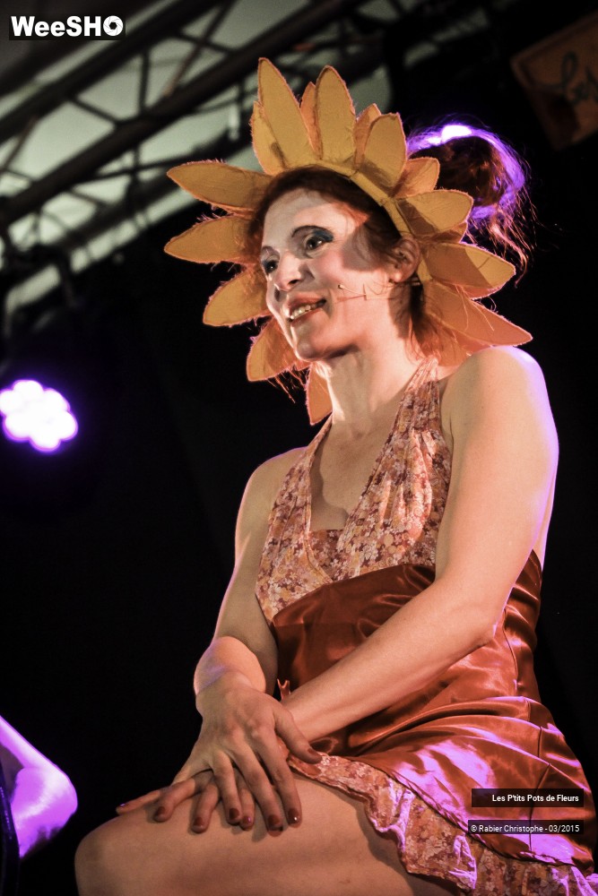 40/44 photos du spectacle Les P'tits Pots de Fleurs