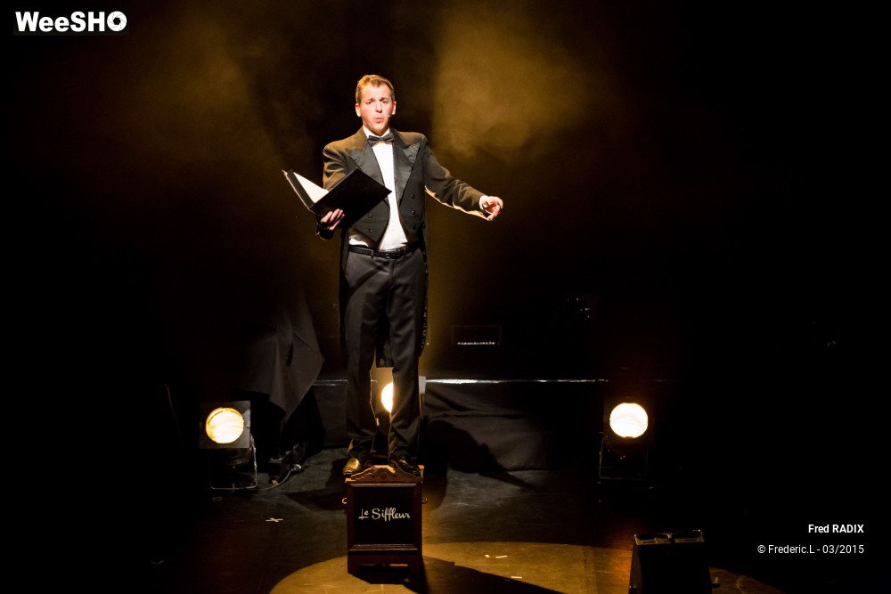 10/48 photos du spectacle Le Siffleur - Fred Radix