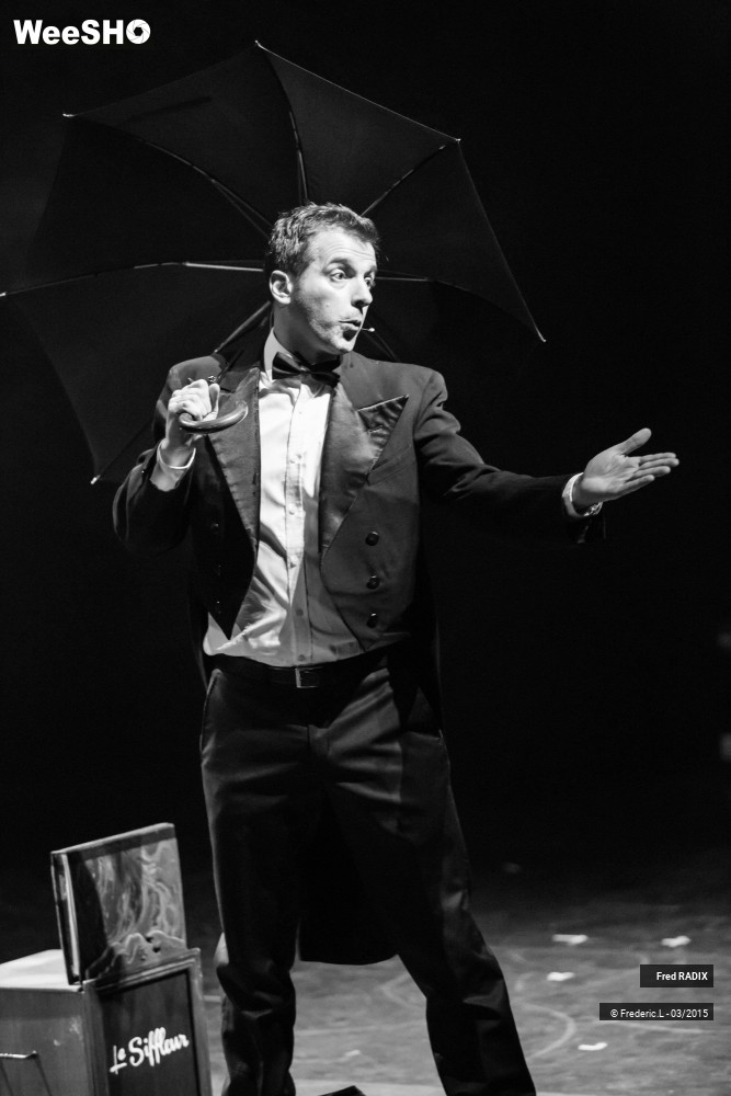 48/48 photos du spectacle Le Siffleur - Fred Radix