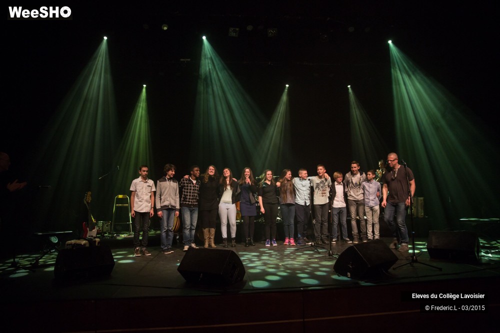 18/21 photos du spectacle L'autre Côté avec les éléves du collège Lavoisier