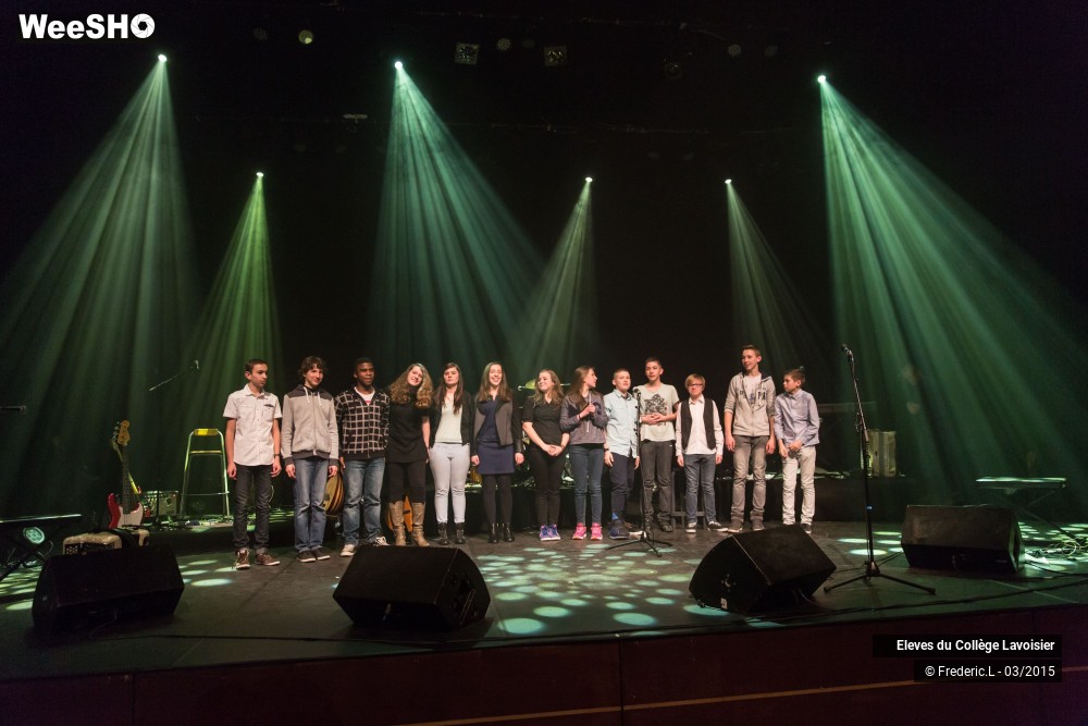 19/21 photos du spectacle L'autre Côté avec les éléves du collège Lavoisier