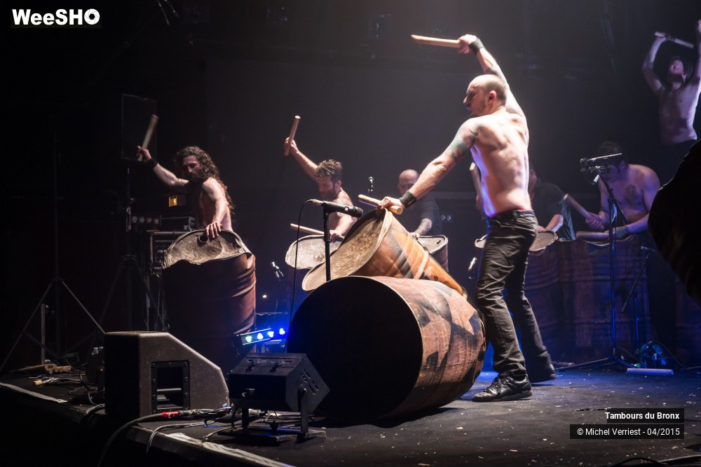 40/45 photos du spectacle Les tambours du Bronx