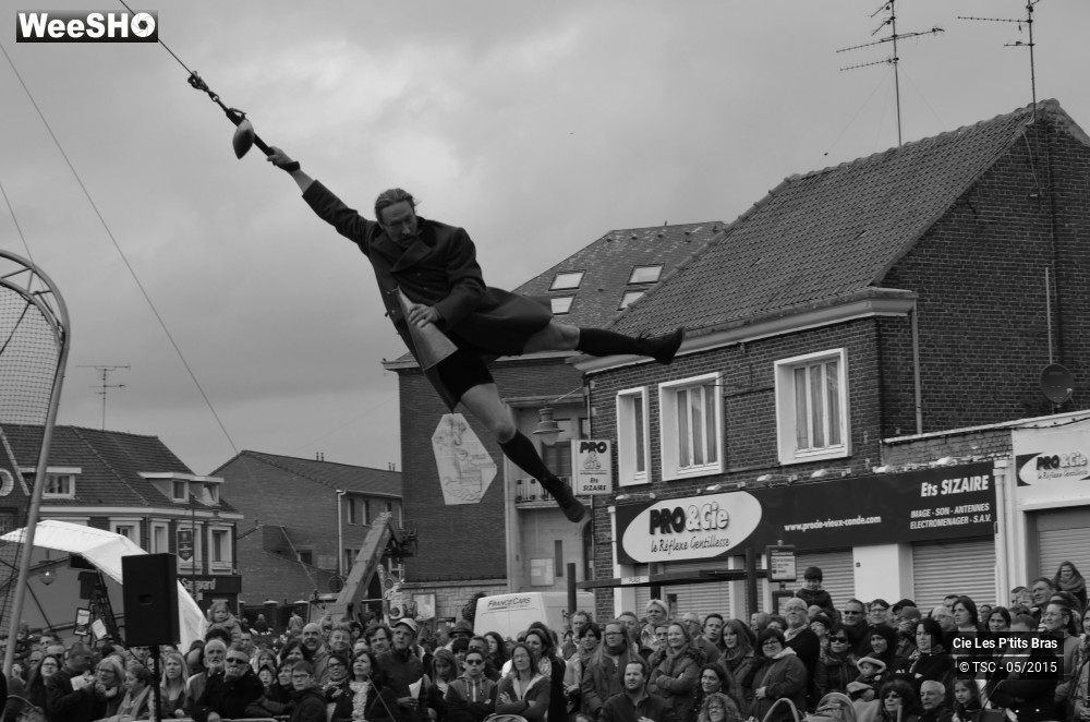 18/28 photos du spectacle L'odeur de la sciure
