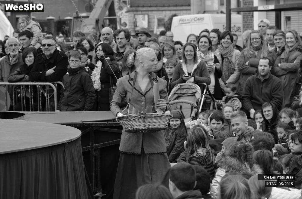 22/28 photos du spectacle L'odeur de la sciure