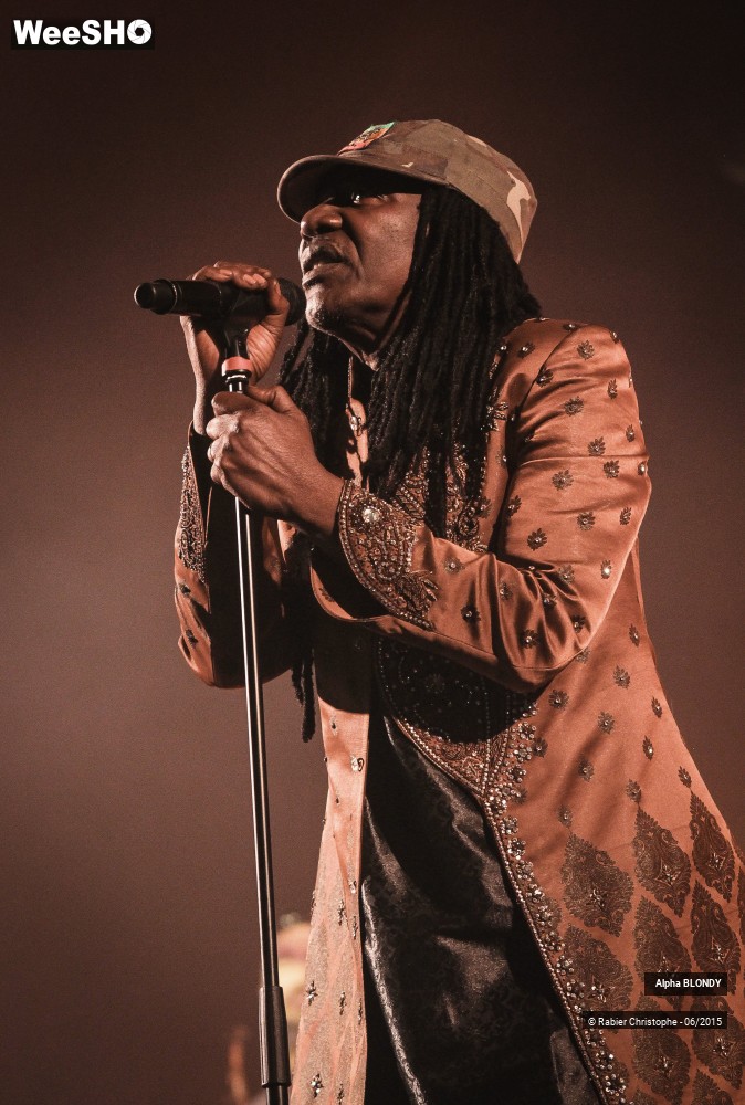 20/37 photos du spectacle Alpha Blondy