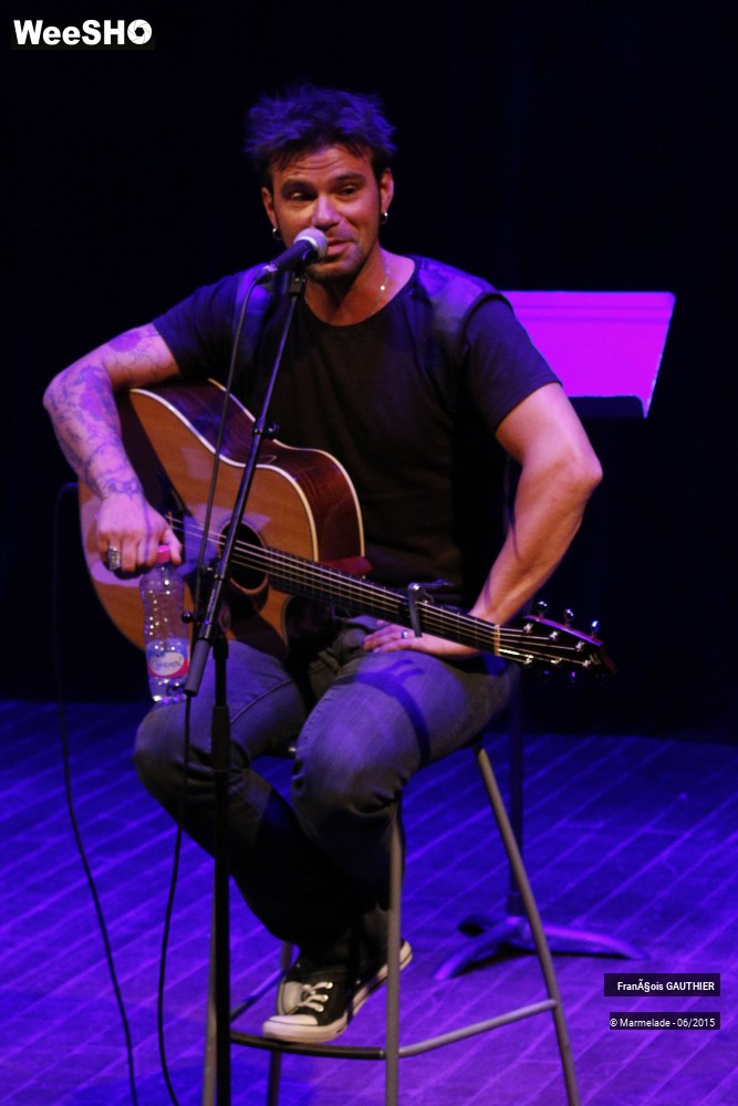 8/39 photos du spectacle François Gauthier