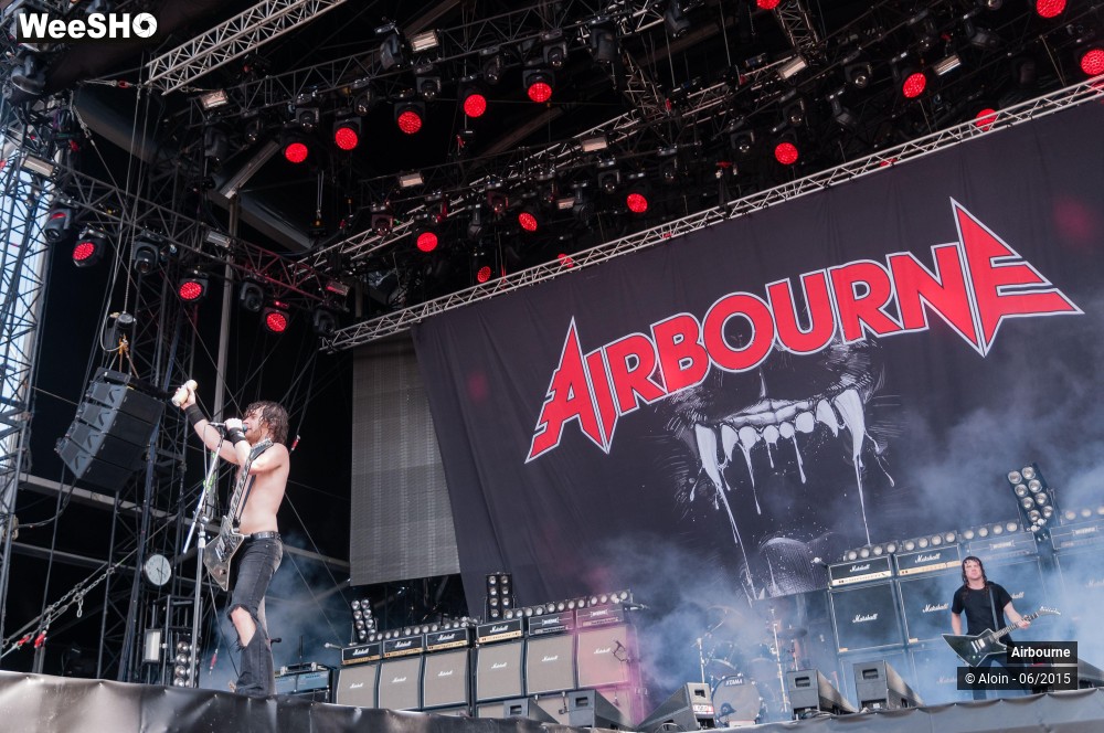 7/10 photos du spectacle Airbourne