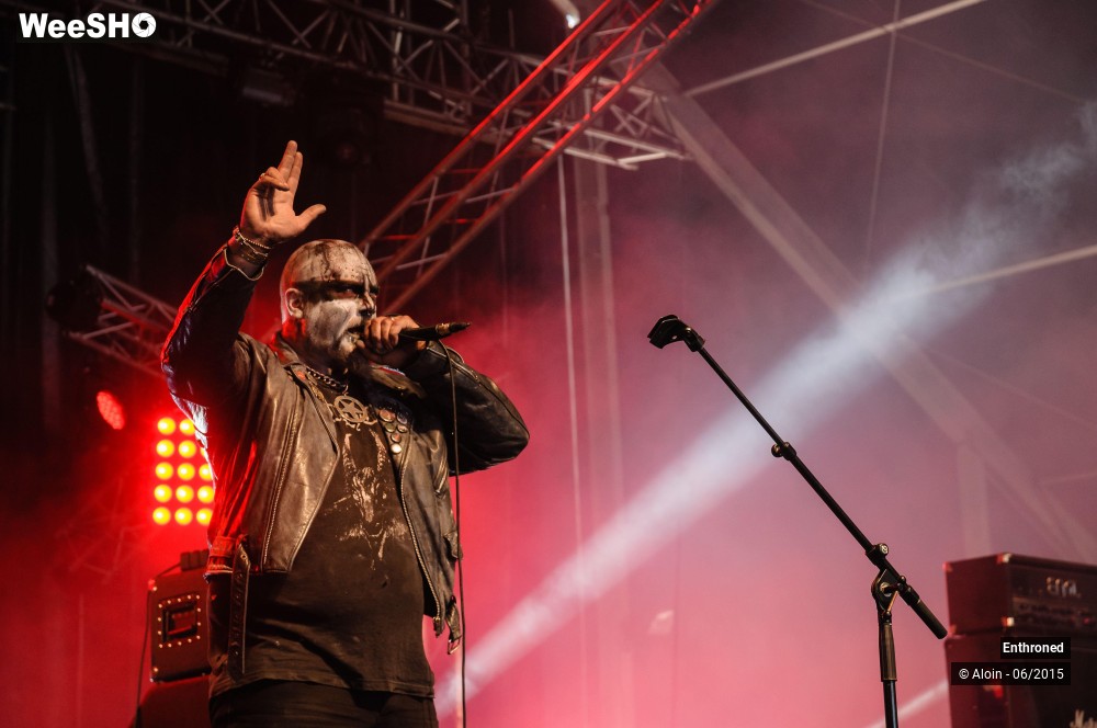 2/14 photos du spectacle Enthroned