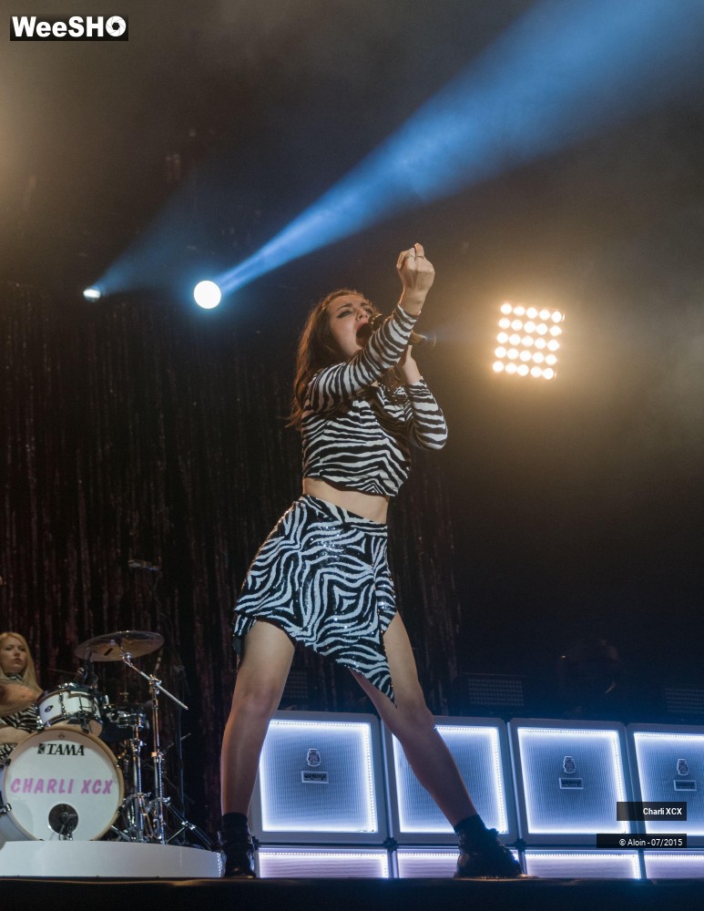 11/13 photos du spectacle Charli XCX