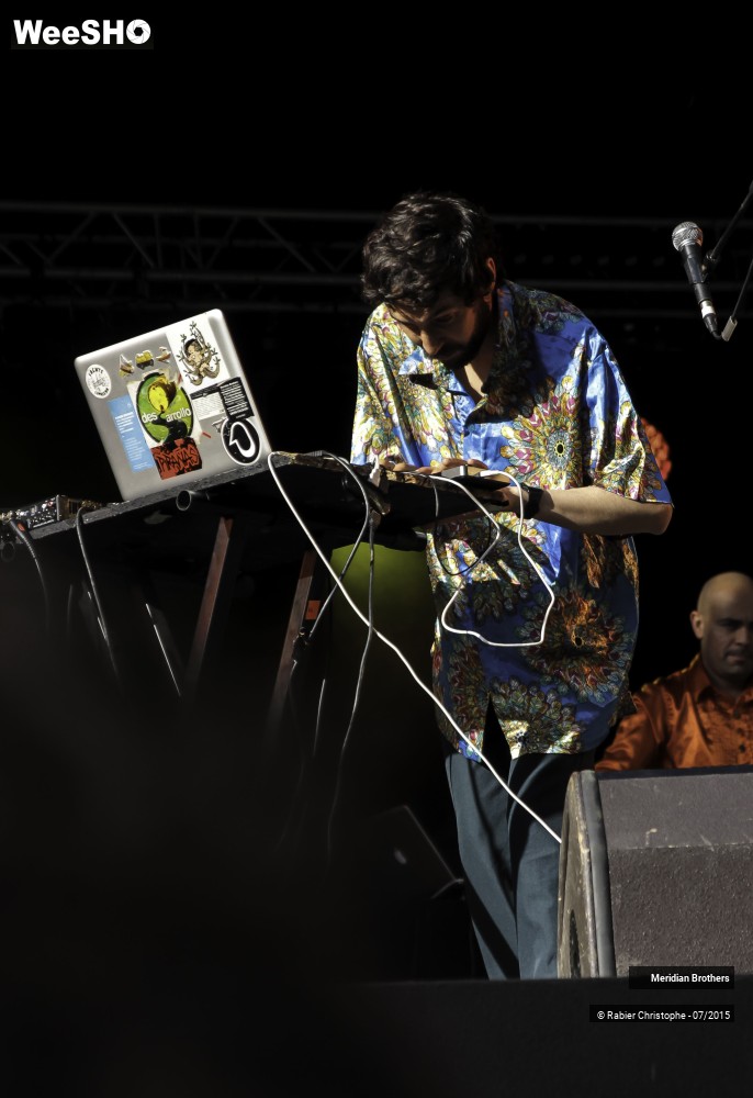 16/28 photos du spectacle Meridian Brothers