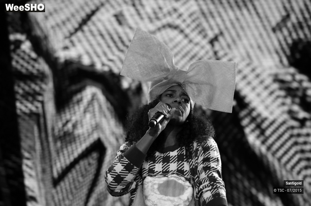 11/16 photos du spectacle Santigold 