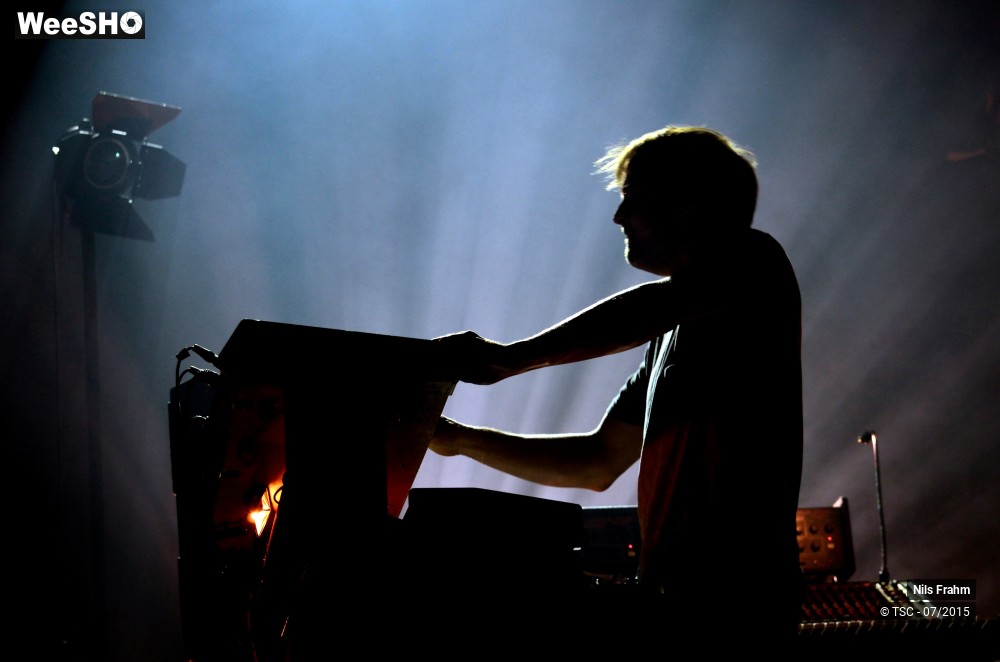 7/8 photos du spectacle Nils Frahm