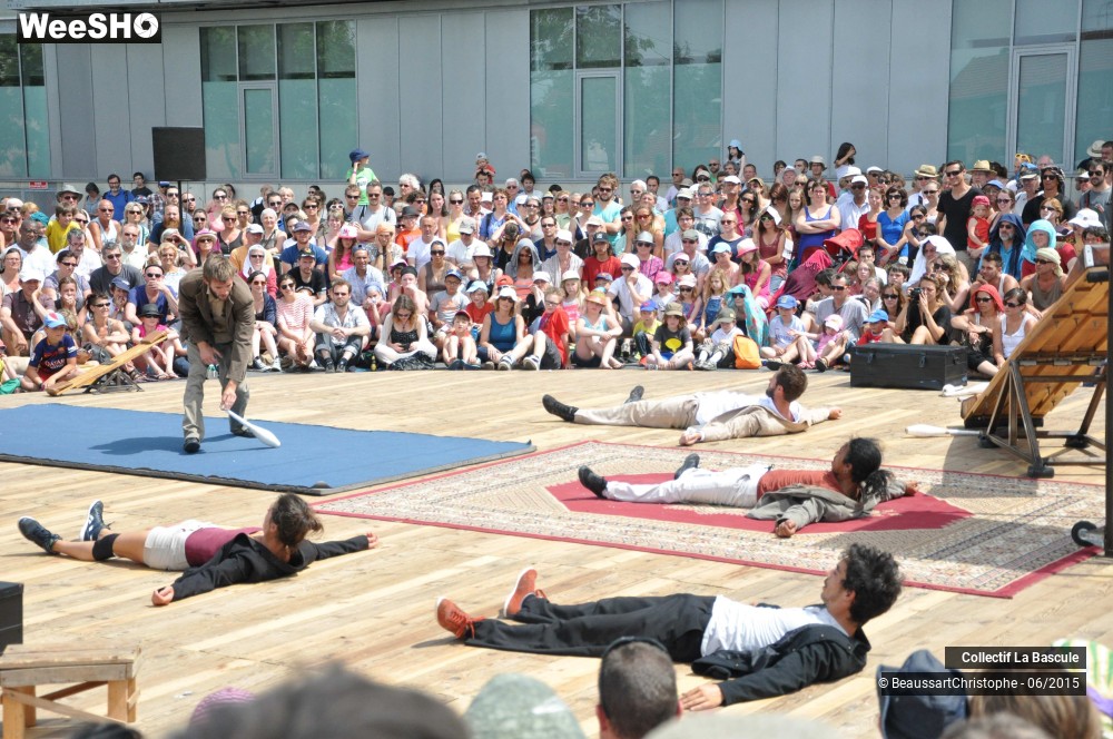 8/35 photos du spectacle Rien N'est Moins Sûr (mais c'est une piste)