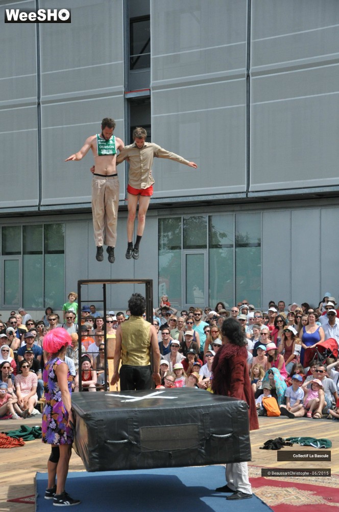 22/35 photos du spectacle Rien N'est Moins Sûr (mais c'est une piste)