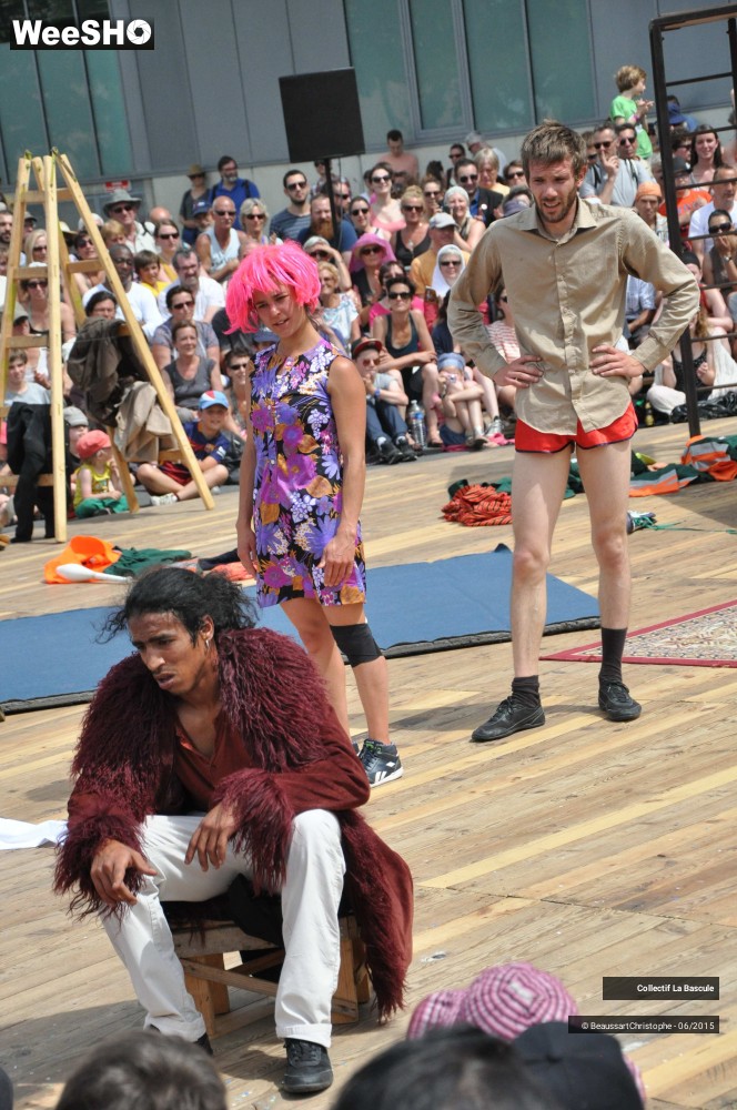 23/35 photos du spectacle Rien N'est Moins Sûr (mais c'est une piste)
