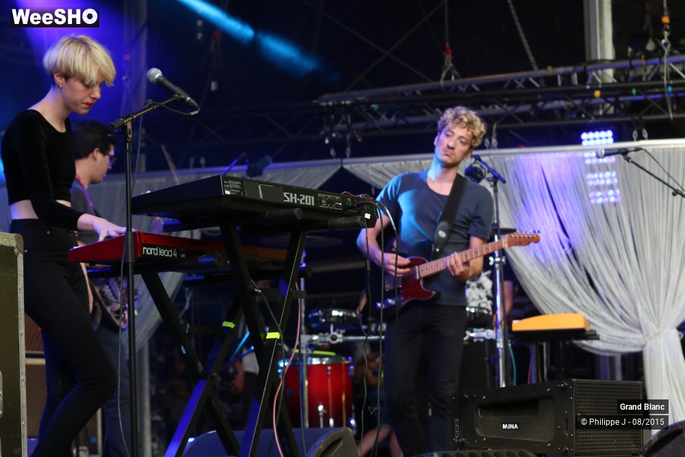 7/32 photos du spectacle Grand Blanc