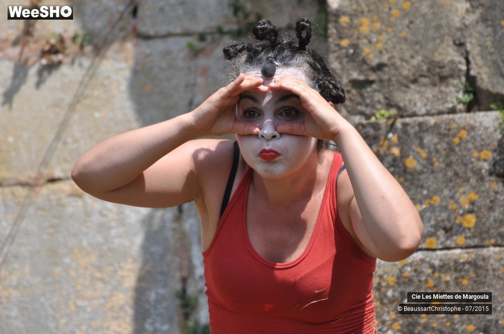 4/43 photos du spectacle Les Miettes de Margoula