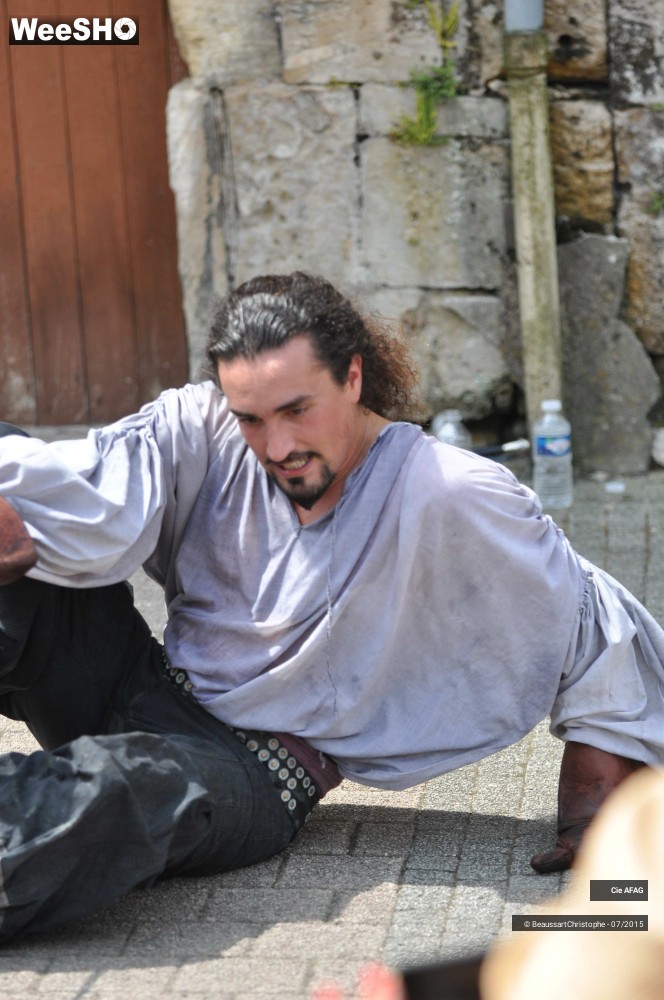 12/47 photos du spectacle L'histoire des 3 Mousquetaires racontée à Deux en 1/2 heure