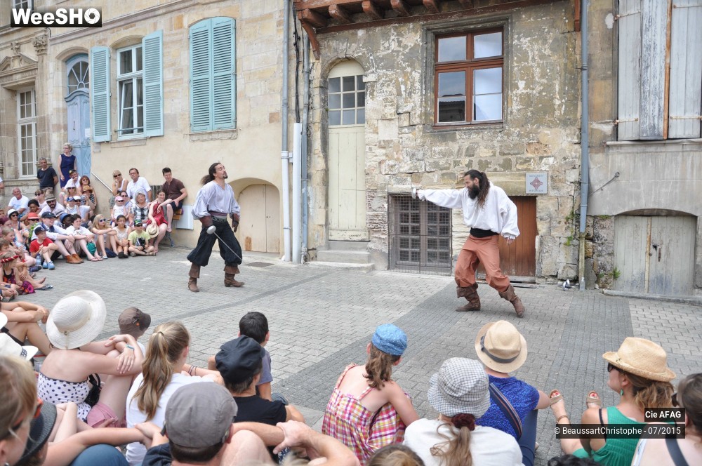 17/47 photos du spectacle L'histoire des 3 Mousquetaires racontée à Deux en 1/2 heure