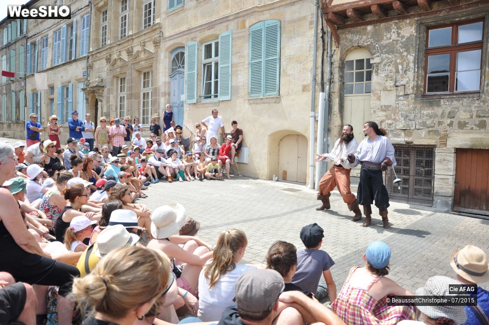 39/47 photos du spectacle L'histoire des 3 Mousquetaires racontée à Deux en 1/2 heure