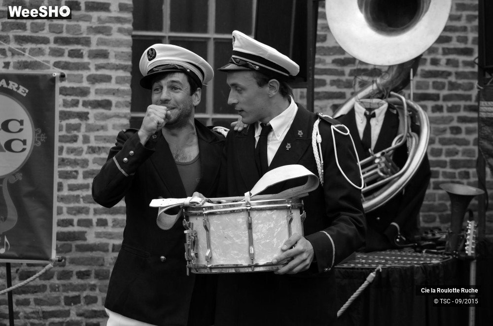 9/32 photos du spectacle La Fanfare Ric-Rac