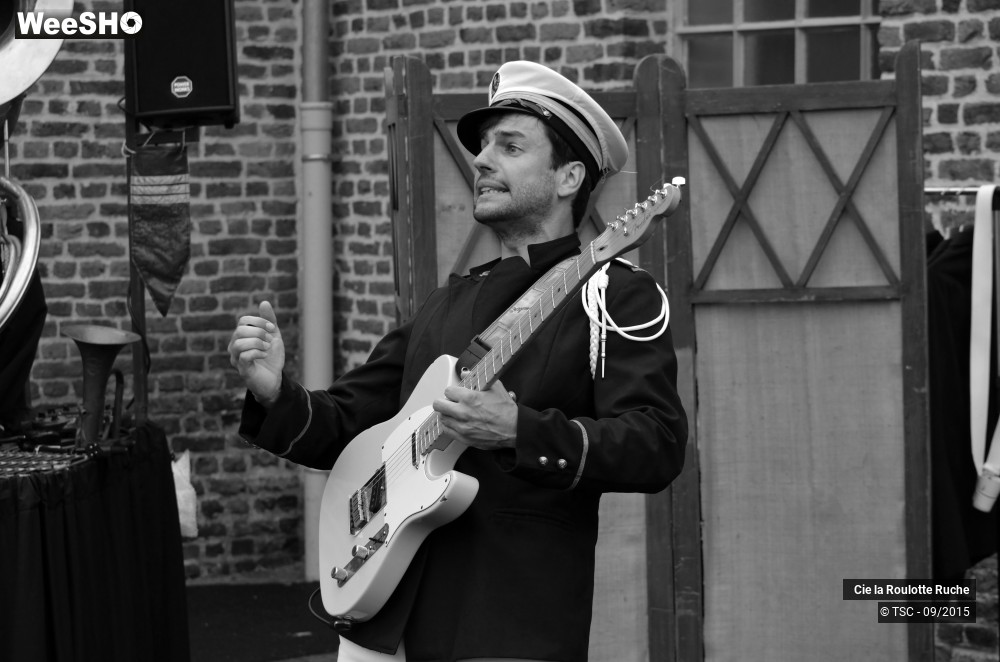 22/32 photos du spectacle La Fanfare Ric-Rac