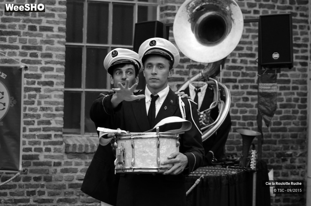 28/32 photos du spectacle La Fanfare Ric-Rac