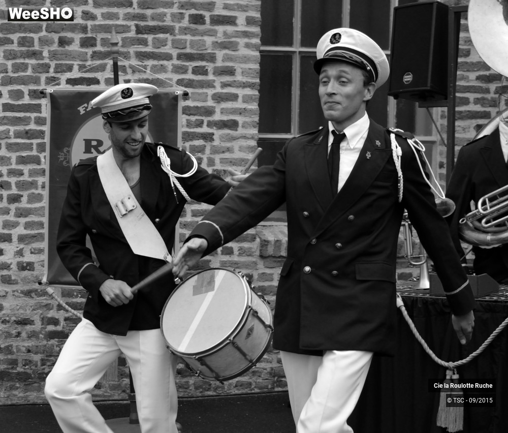 29/32 photos du spectacle La Fanfare Ric-Rac