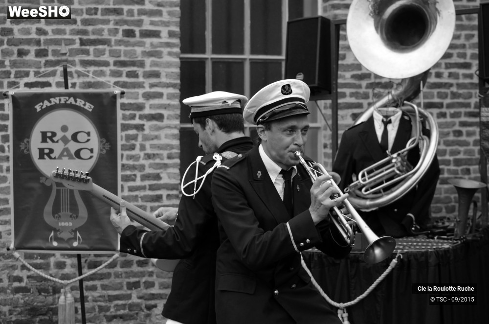 31/32 photos du spectacle La Fanfare Ric-Rac