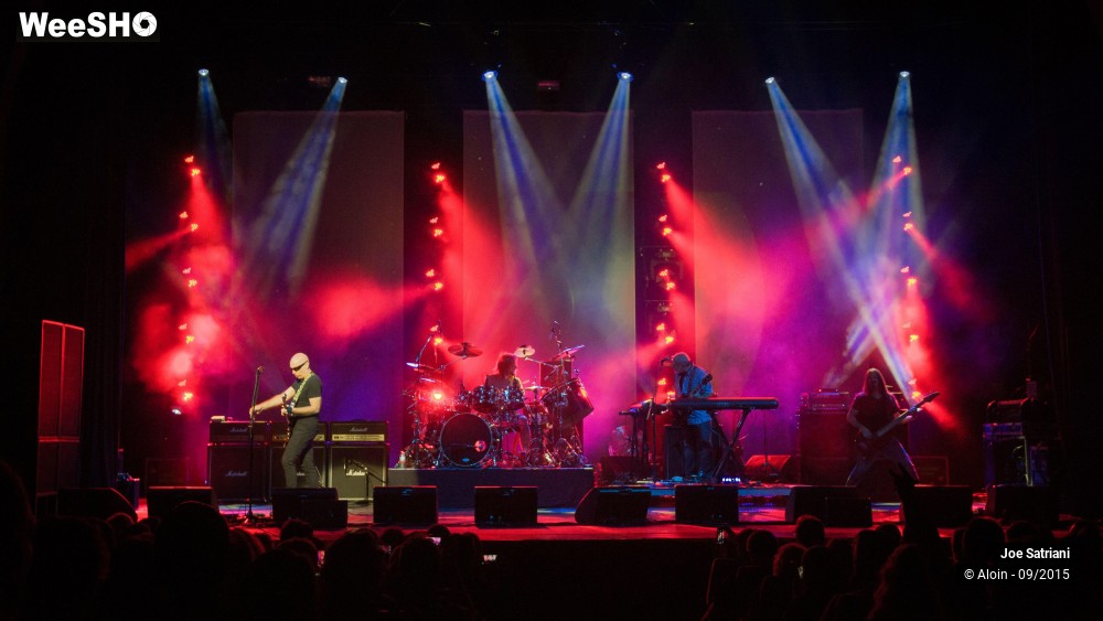 15/22 photos du spectacle Joe Satriani
