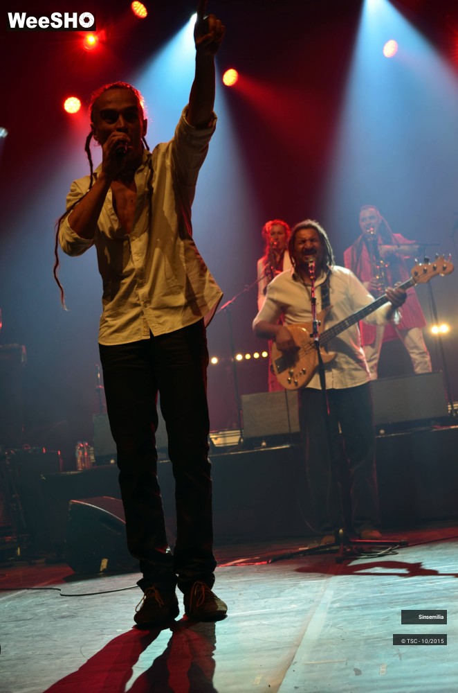 9/45 photos du spectacle Sinsemilia