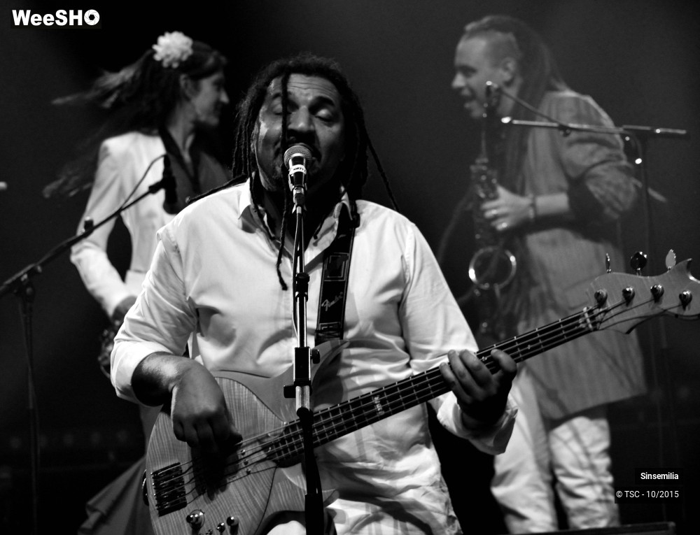 25/45 photos du spectacle Sinsemilia