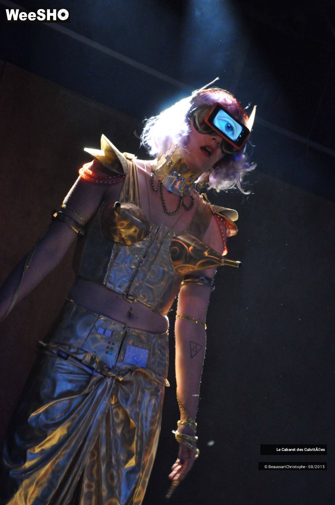 7/20 photos du spectacle Le Robot, Le Cabaret des Culottées