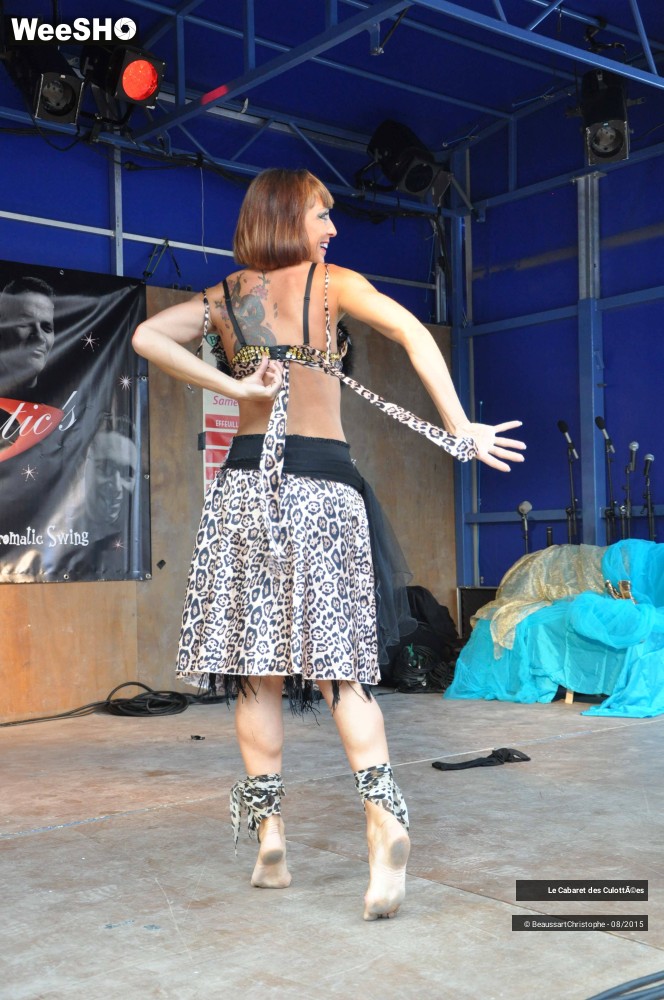 14/37 photos du spectacle Femme Primitive,  Le Cabaret des Culottées