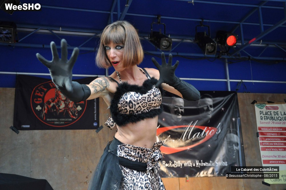 18/37 photos du spectacle Femme Primitive,  Le Cabaret des Culottées