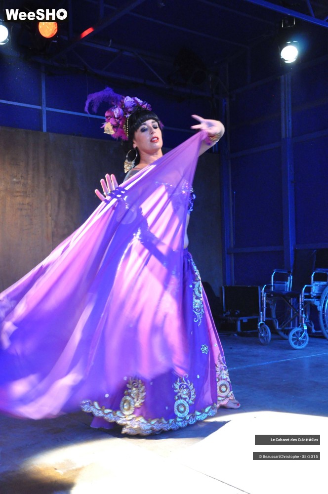 30/44 photos du spectacle L'Odalisque, Le Cabaret des Culottées