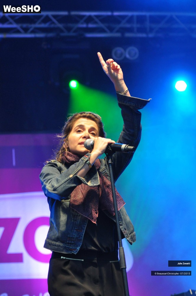 16/34 photos du spectacle Julie Zenatti