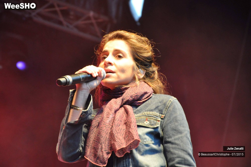 24/34 photos du spectacle Julie Zenatti