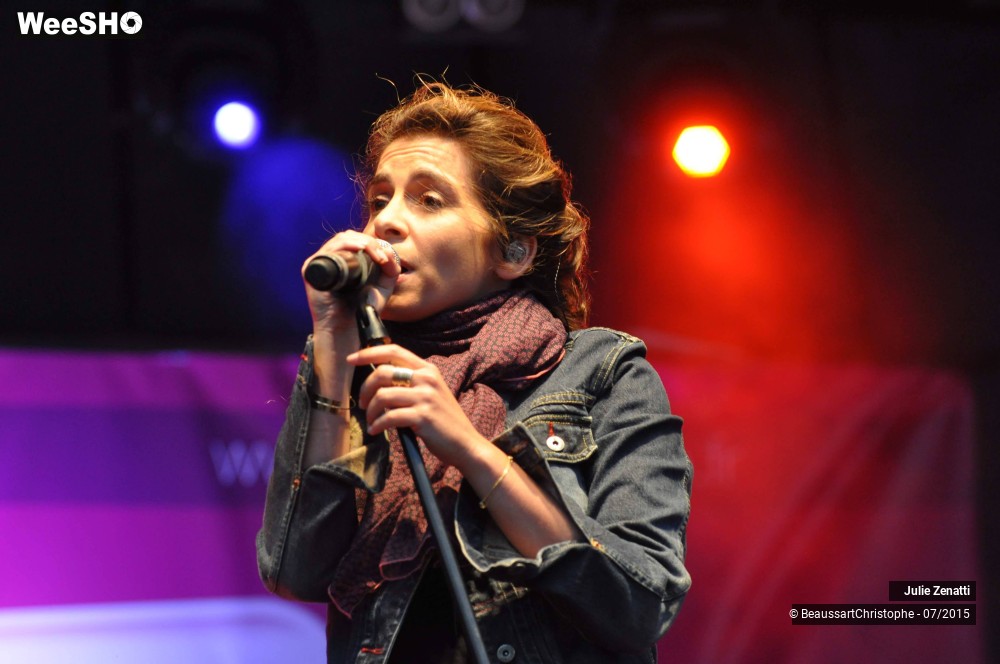 27/34 photos du spectacle Julie Zenatti