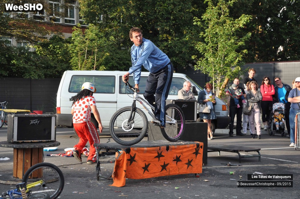 9/47 photos du spectacle Risquer, c'est leur métier