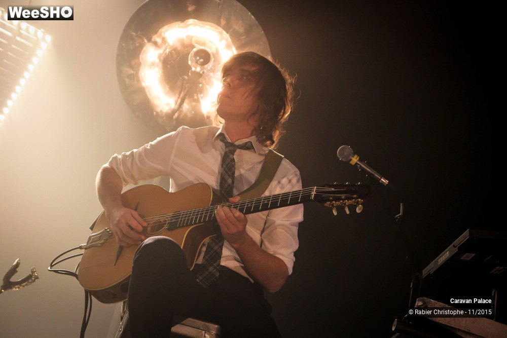 7/44 photos du spectacle Caravan Palace