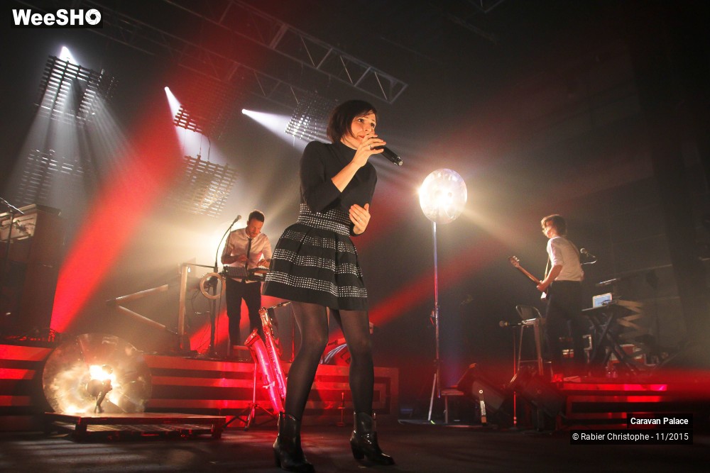 15/44 photos du spectacle Caravan Palace