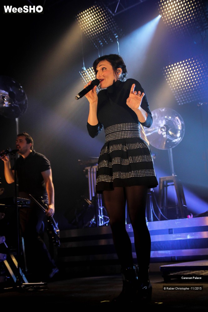 16/44 photos du spectacle Caravan Palace