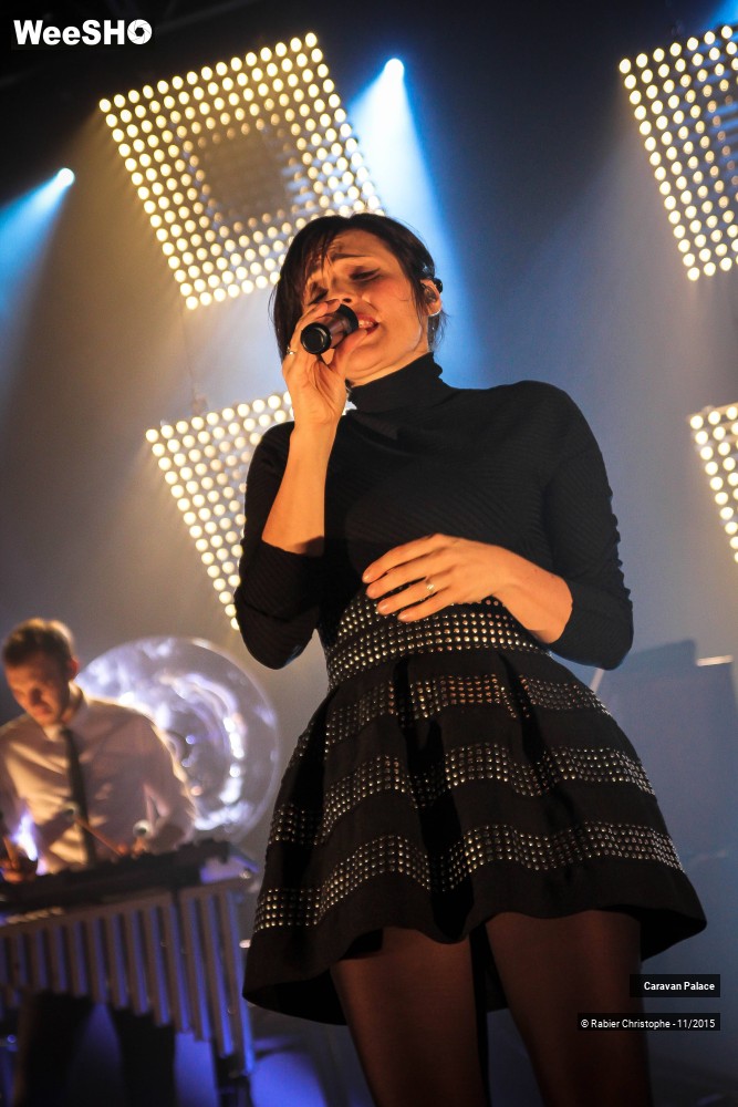 18/44 photos du spectacle Caravan Palace