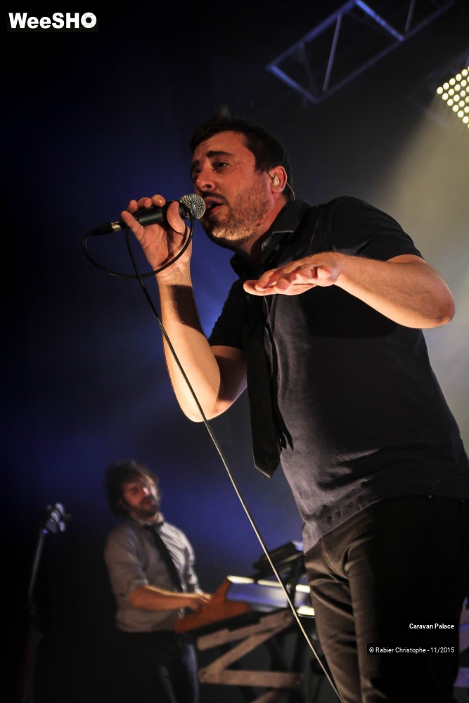 20/44 photos du spectacle Caravan Palace