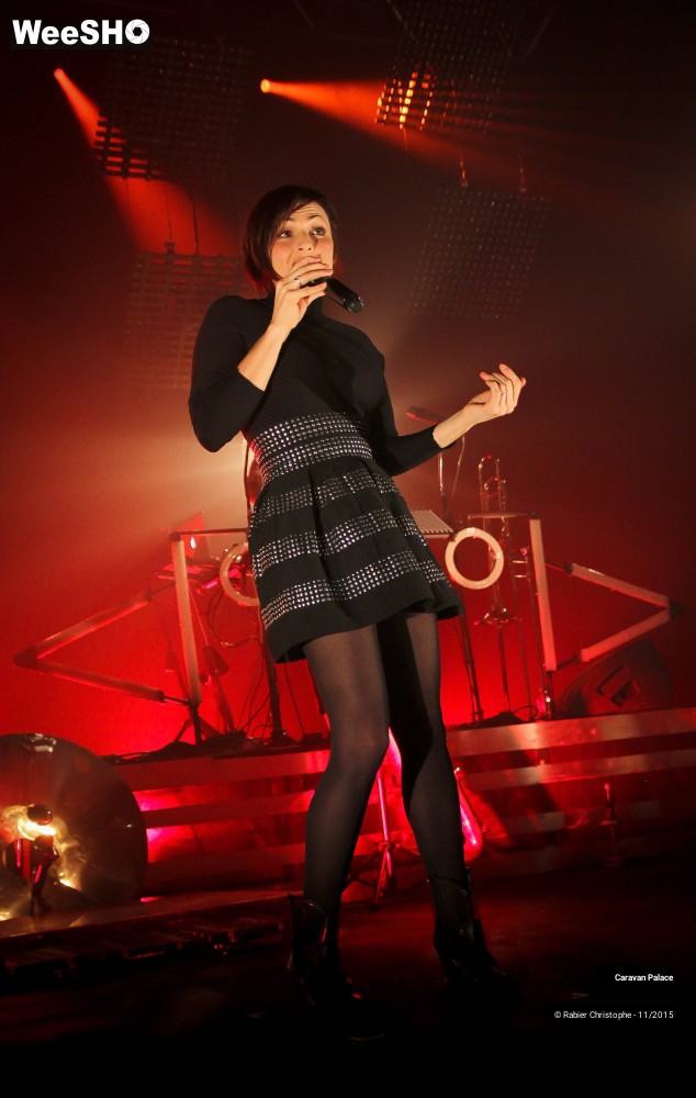 22/44 photos du spectacle Caravan Palace