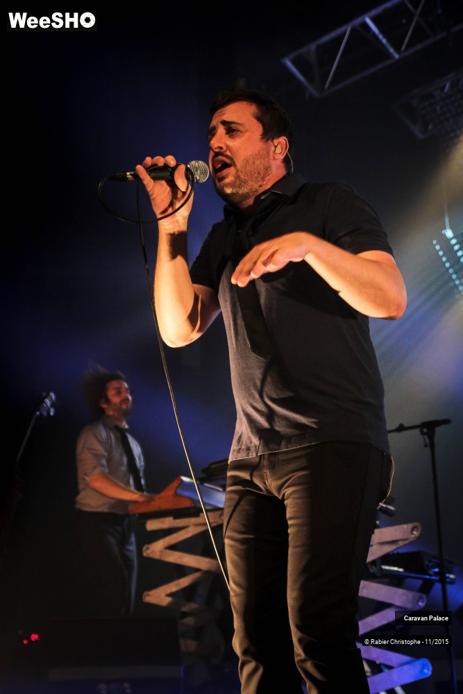 28/44 photos du spectacle Caravan Palace
