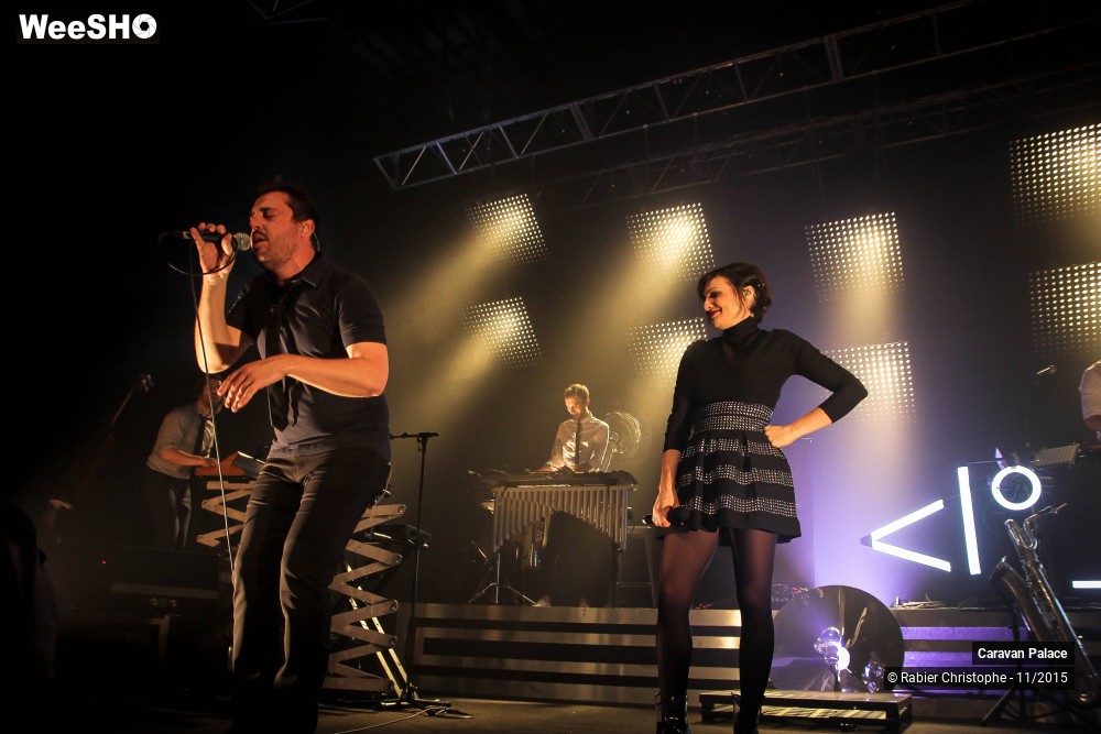 30/44 photos du spectacle Caravan Palace