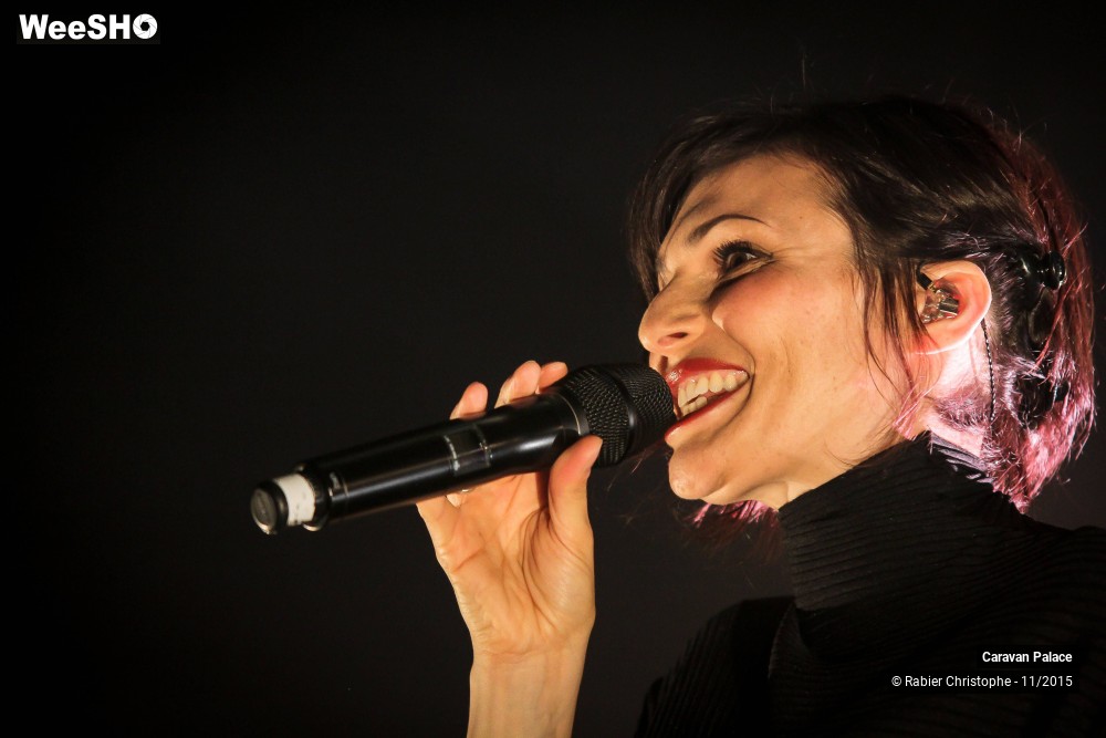 39/44 photos du spectacle Caravan Palace