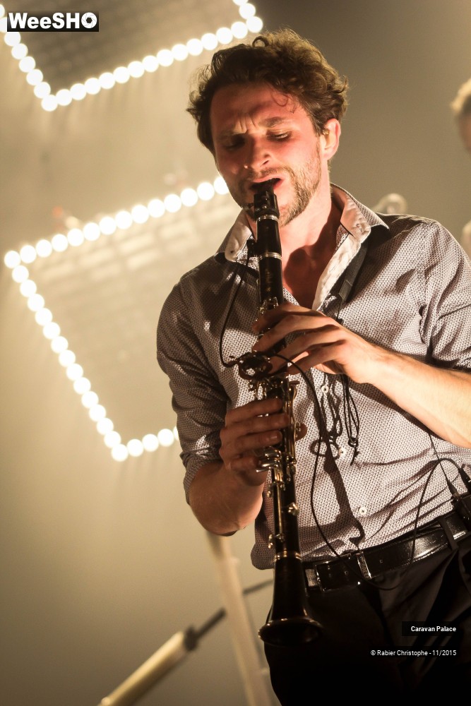 41/44 photos du spectacle Caravan Palace